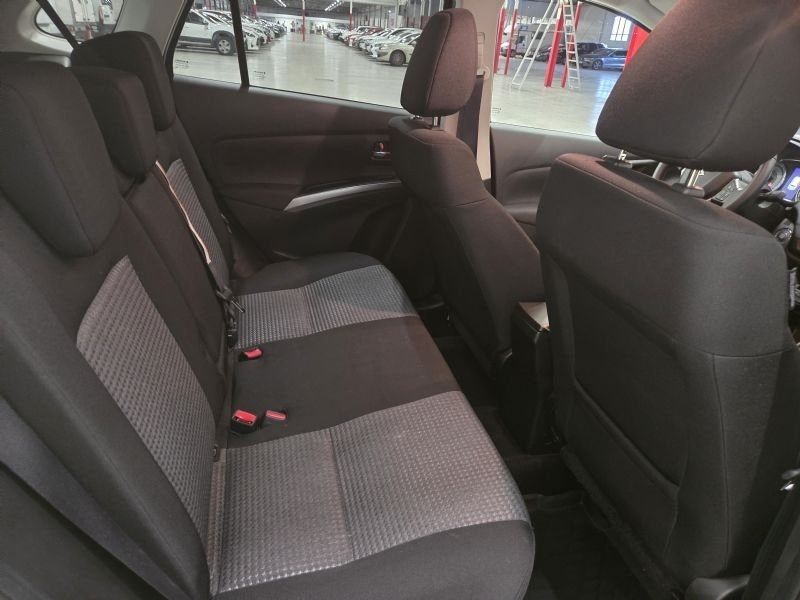 Suzuki S-CROSS bild 5
