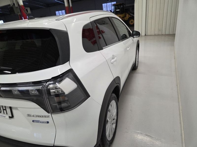 Suzuki S-CROSS bild 6