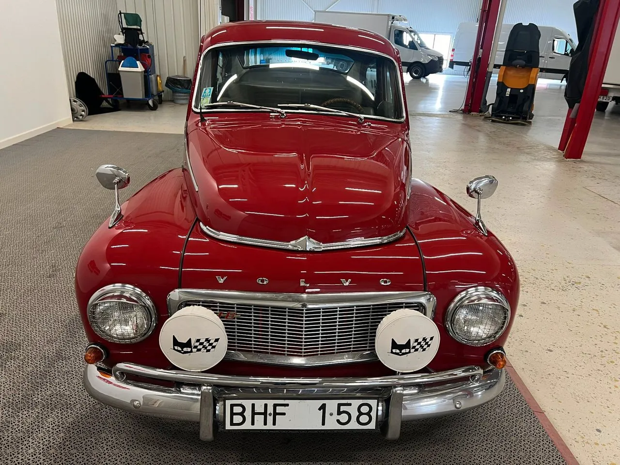 Vehicle image 9