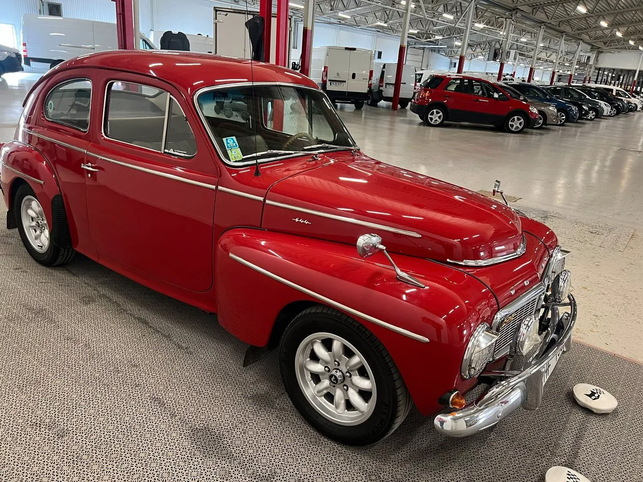Vehicle image 7