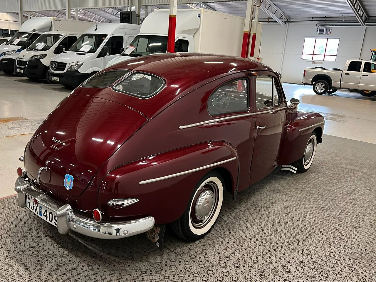 Vehicle image 7