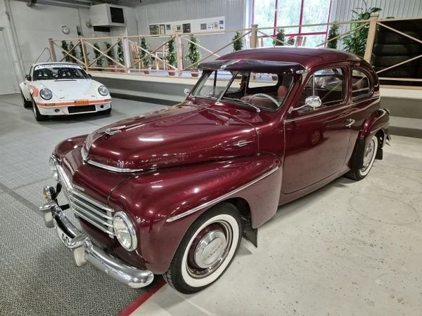 Volvo PV 444 ES (BUD TAGES) - 1953