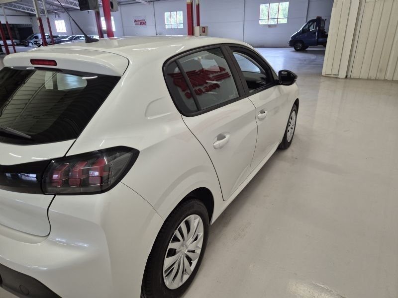 Peugeot 208 bild 6