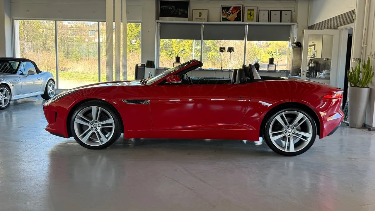 Vehicle image 20