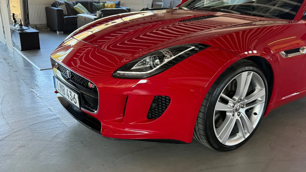 Vehicle image 21