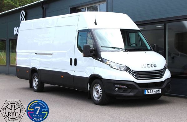 Iveco Daily 35-140 Skåpbil 2.3 JTD L4H2 MOMS 3-Sits Hi-Matic - 2023