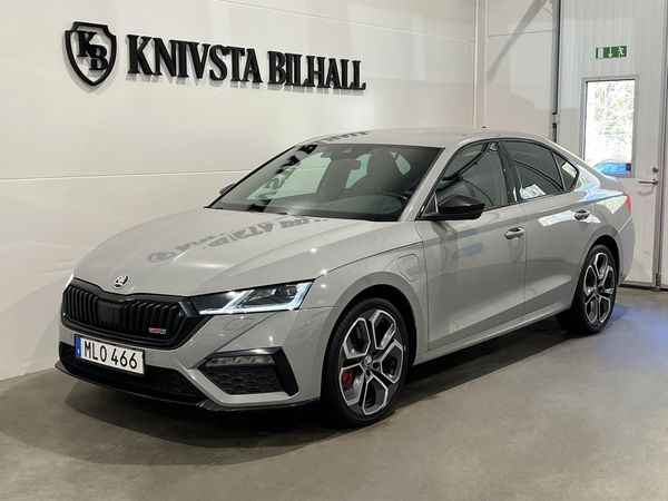 Skoda Octavia RS iV DSG Cockpit Canton Värmare 245hk - 2021