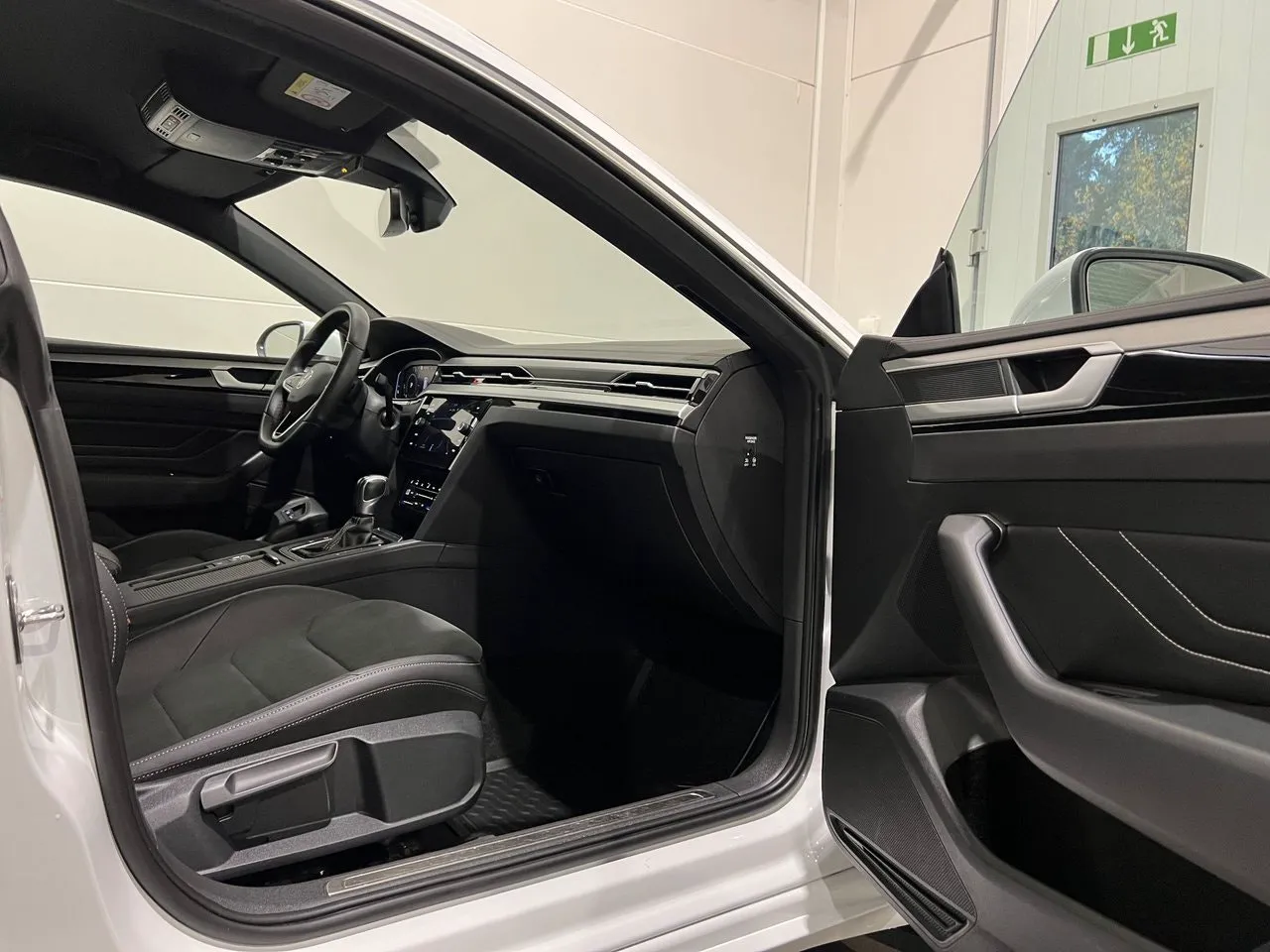 Vehicle image 21
