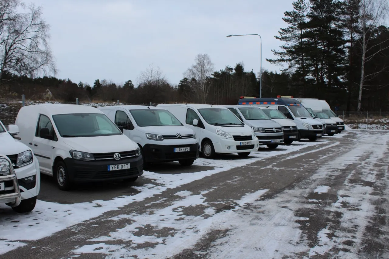 Vehicle image 26