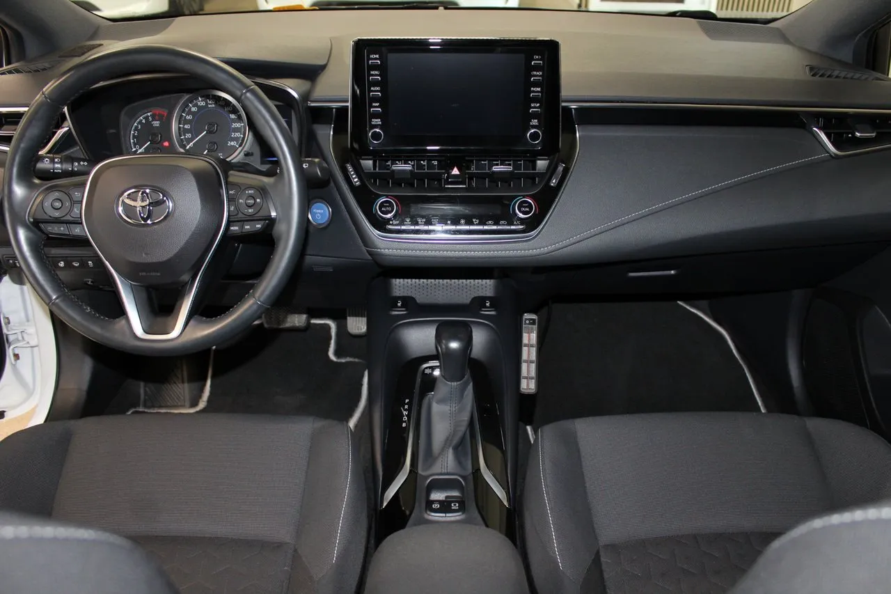 Vehicle image 19