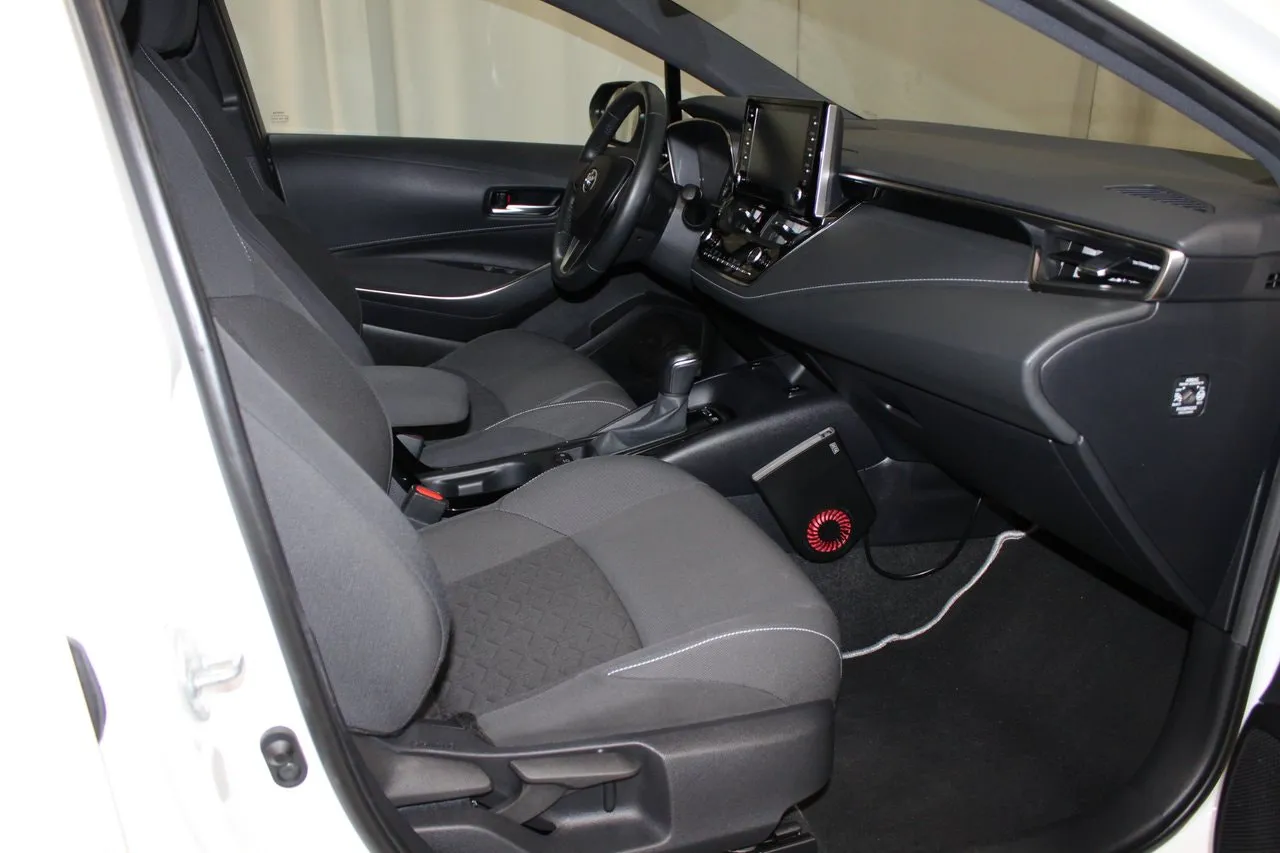 Vehicle image 20