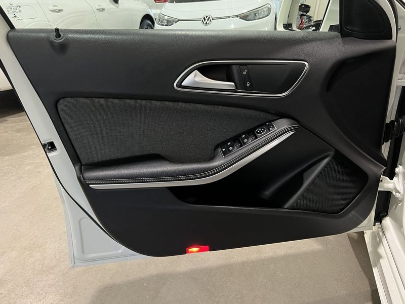 Mercedes A180 bild 8