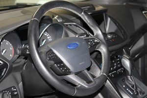 Ford Kuga bild 24