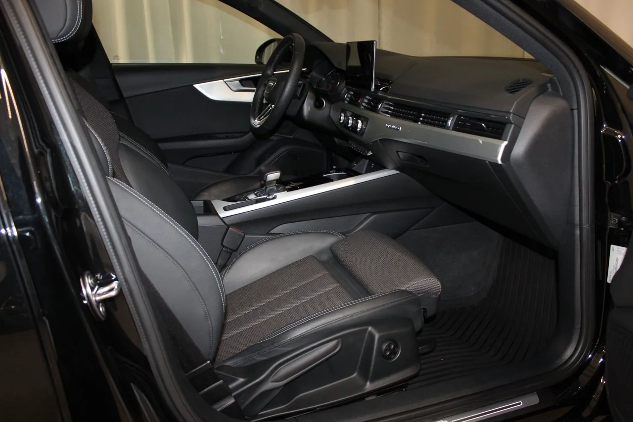 Vehicle image 18
