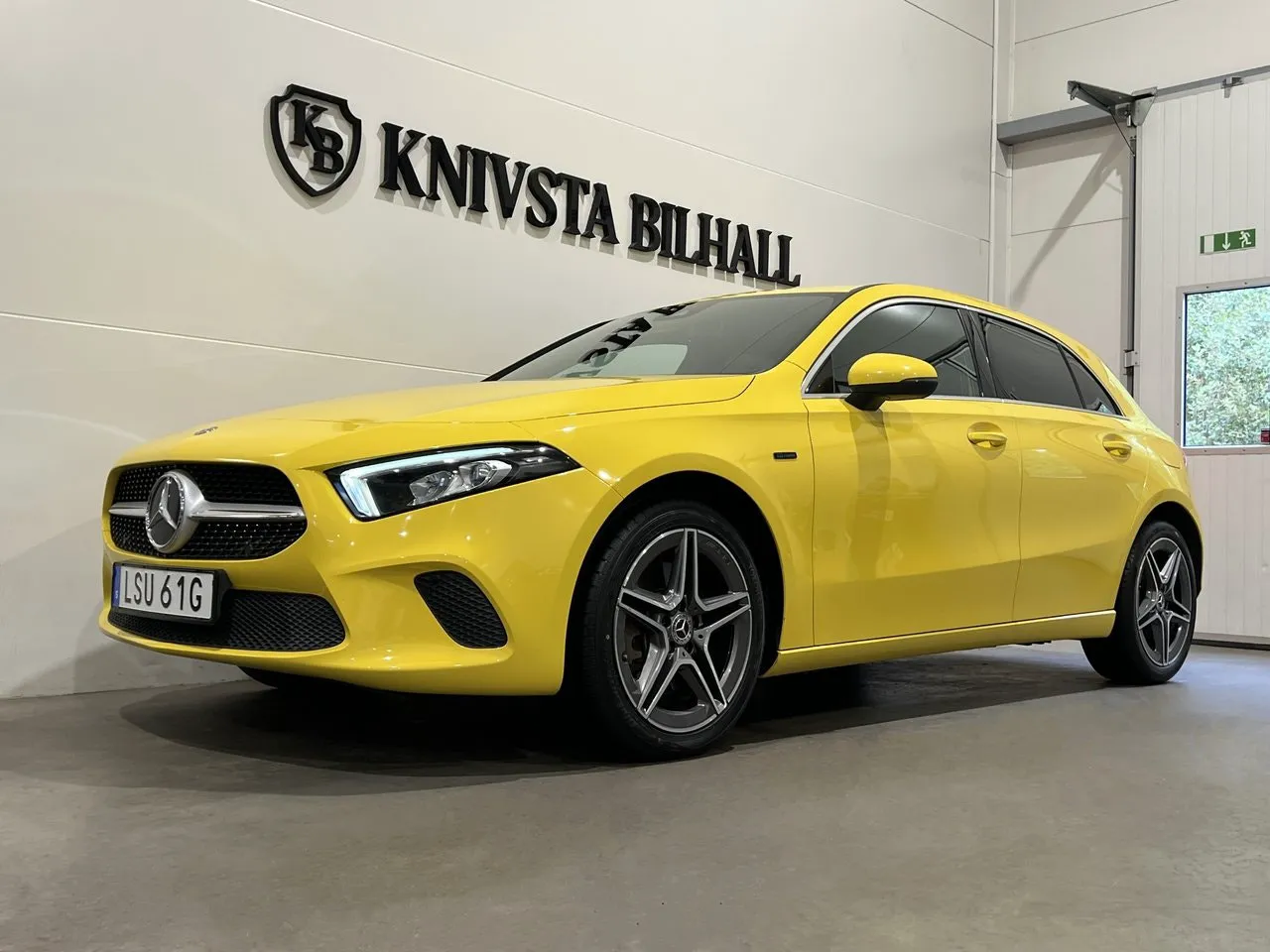 Vehicle image 21