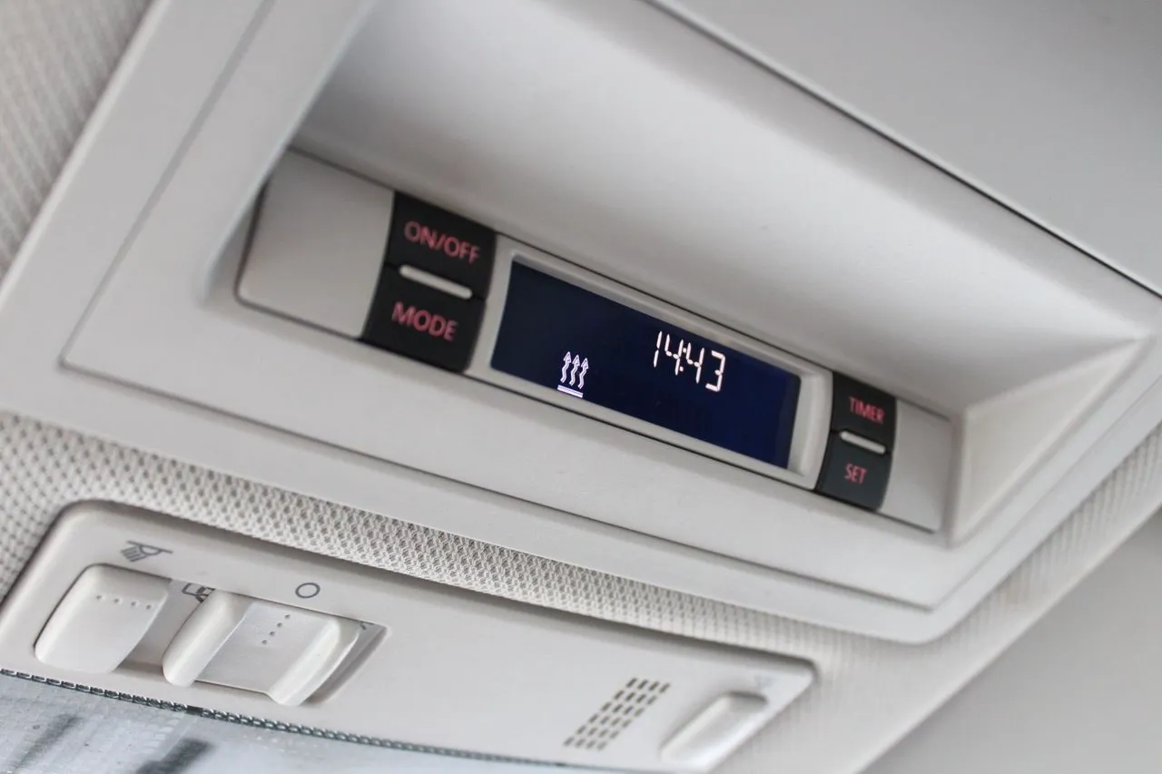 Vehicle image 21