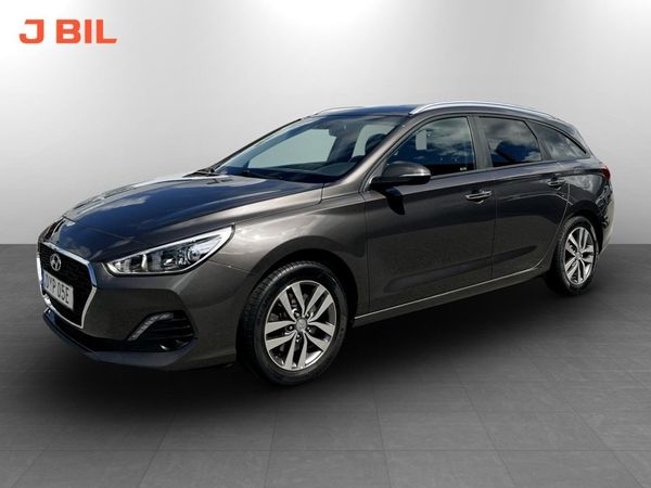Hyundai i30 Trend Kombi 1.0 T-GDI 120hk B-KAMERA RATTVÄRME - 2019