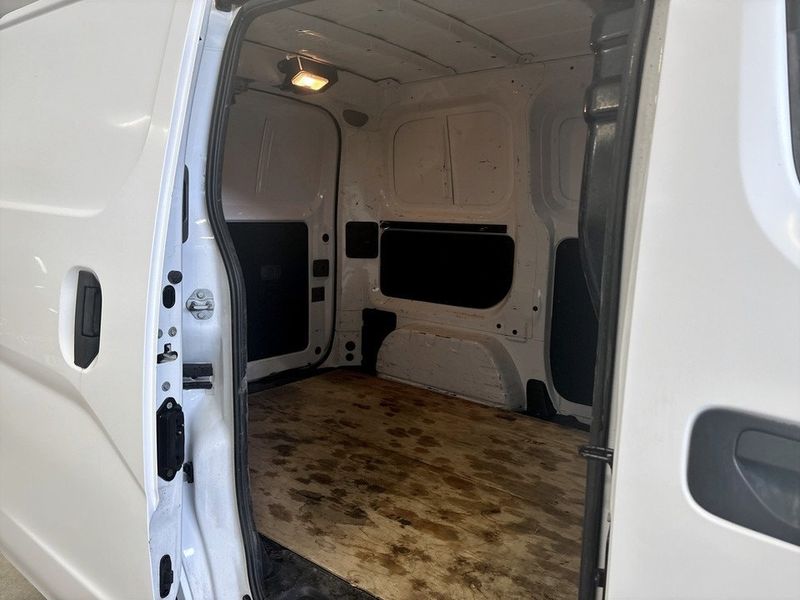 Nissan NV200 bild 15
