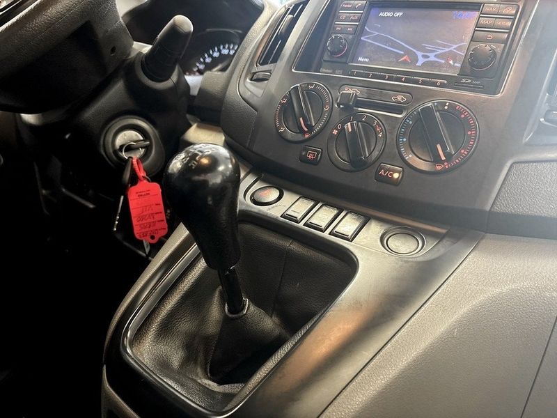 Nissan NV200 bild 13