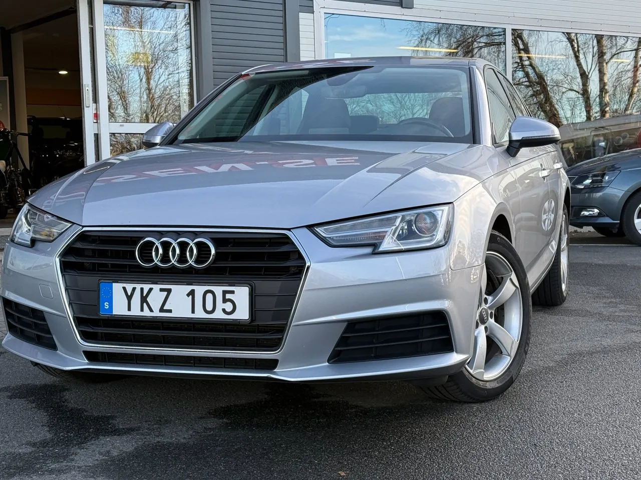 Vehicle image 1