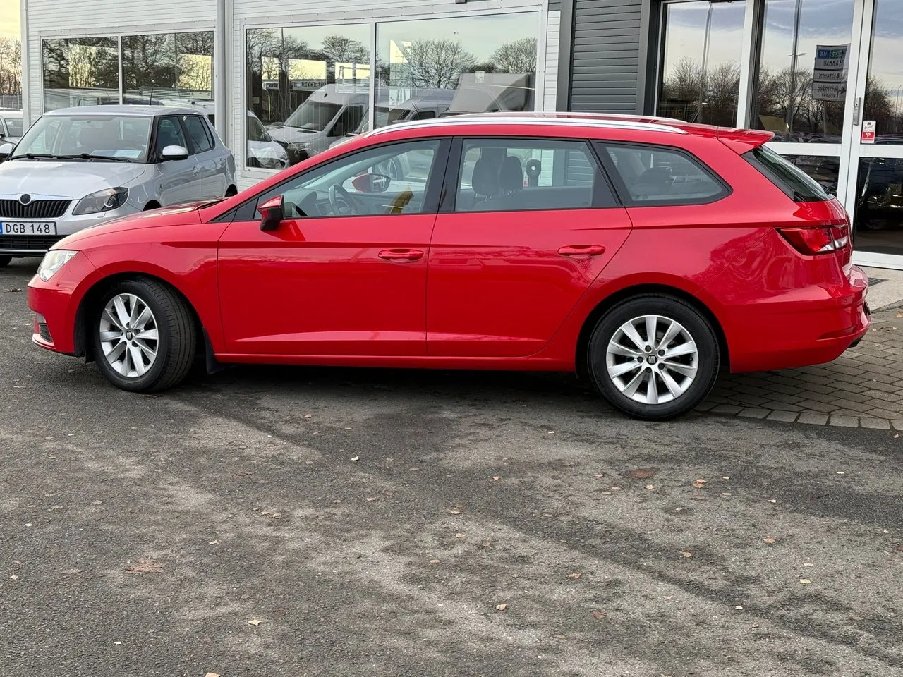 Vehicle image 6