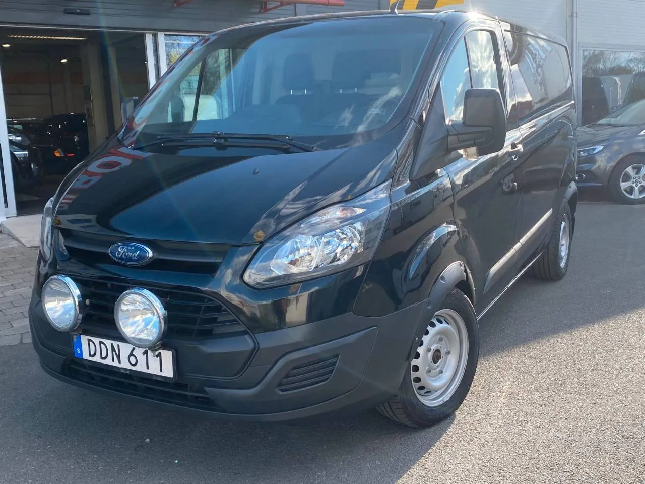 Vehicle image 1
