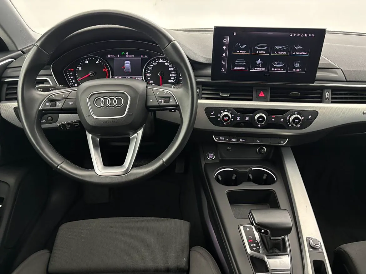 Vehicle image 18