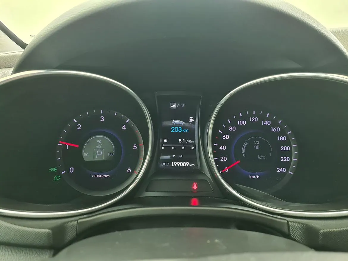 Vehicle image 23