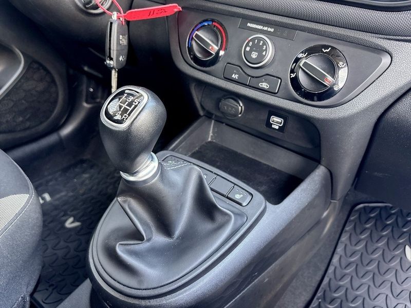 Hyundai i10 bild 10