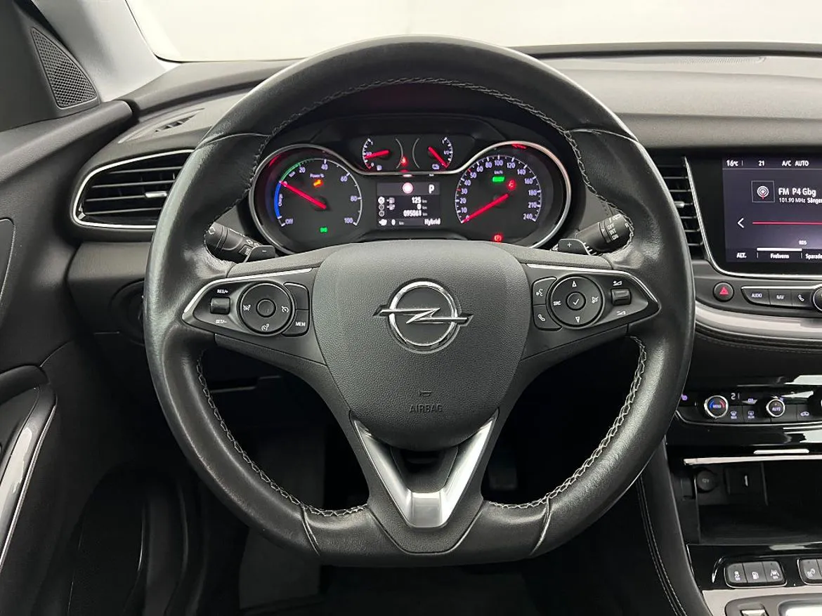 Vehicle image 19