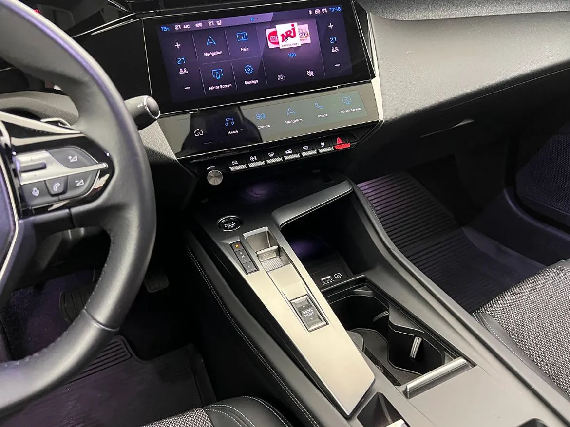 Vehicle image 21