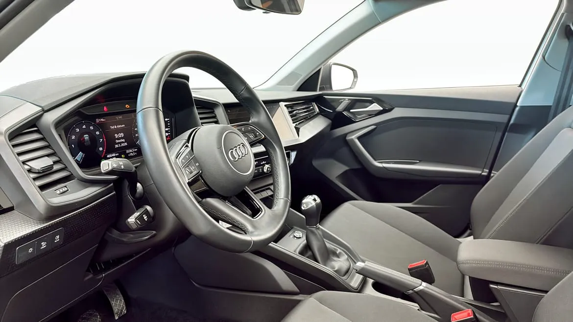 Vehicle image 6