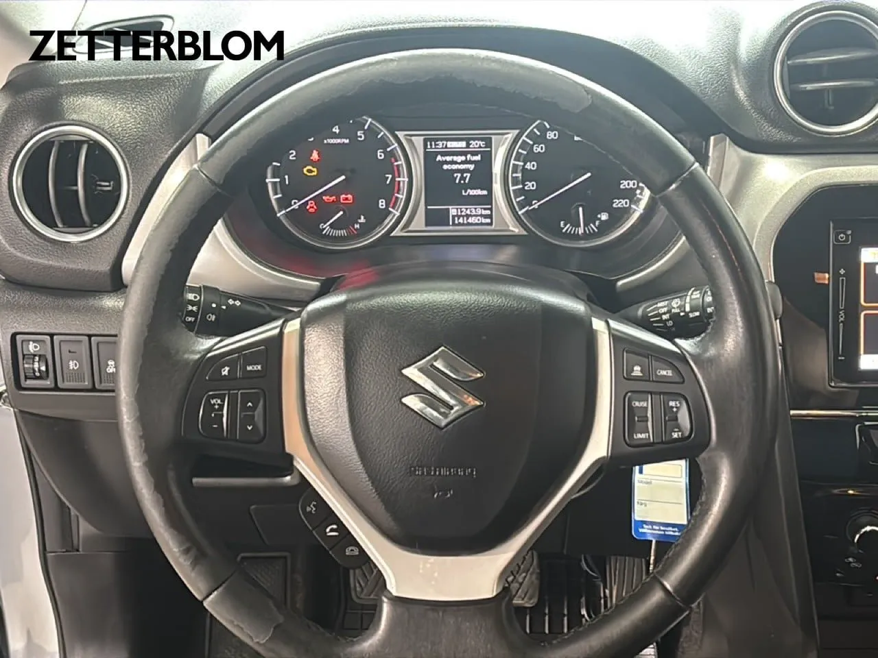Vehicle image 11