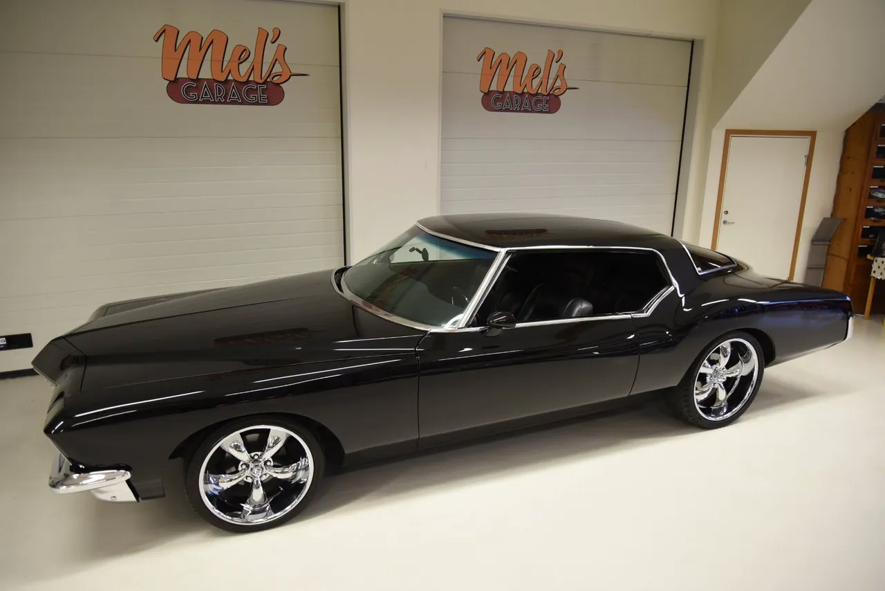Vehicle image 30