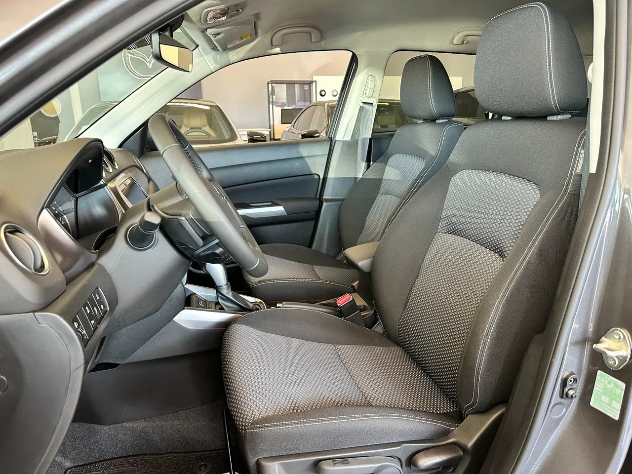 Vehicle image 7