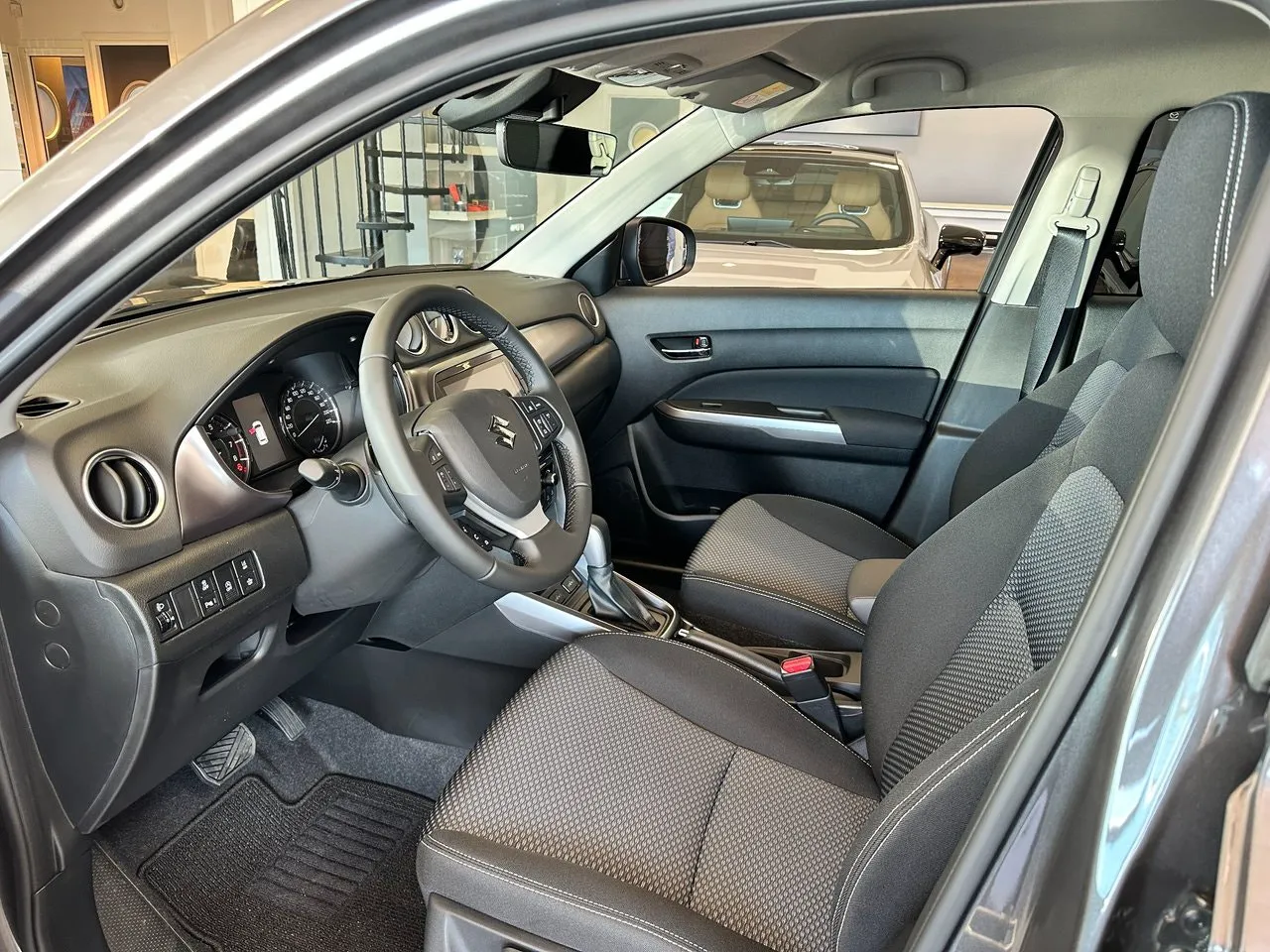 Vehicle image 6