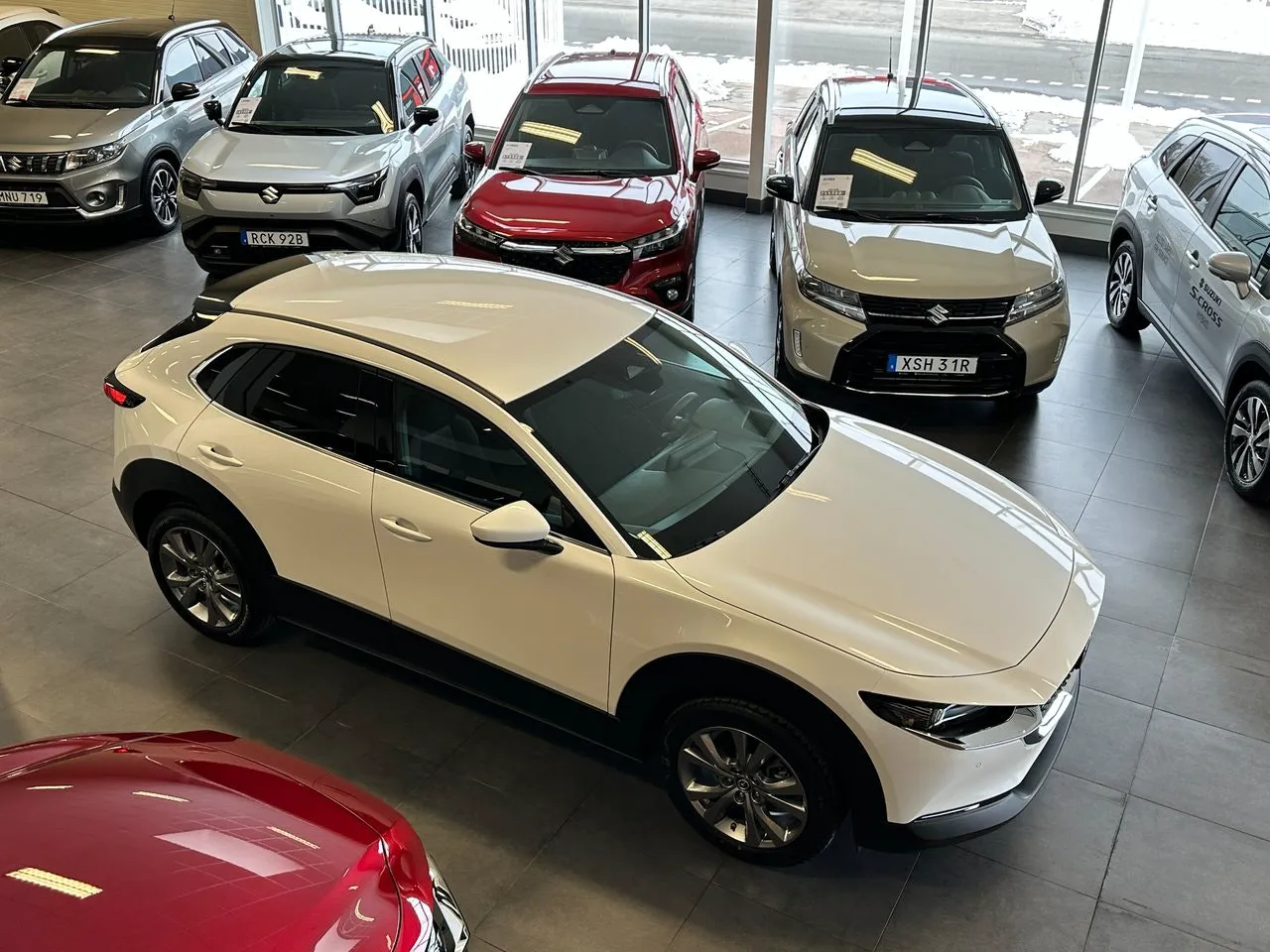 Vehicle image 4