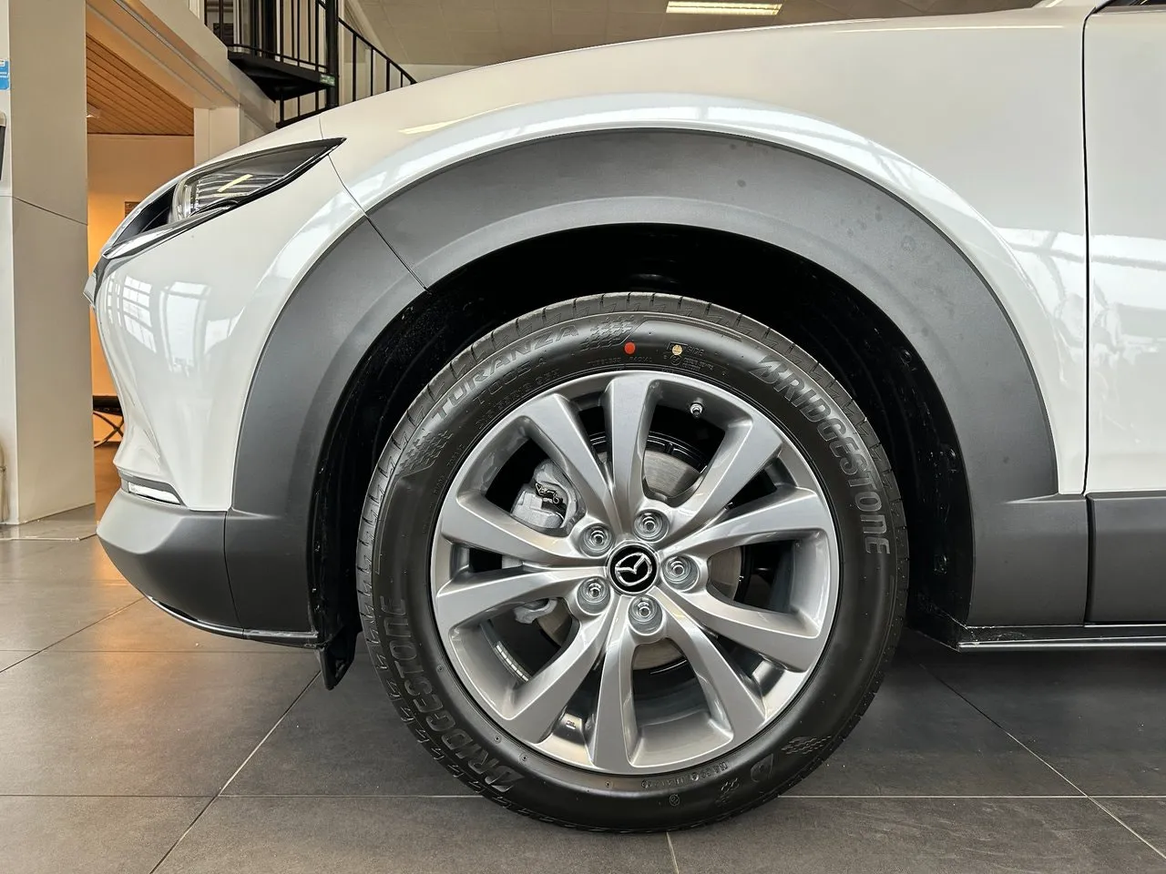 Vehicle image 5