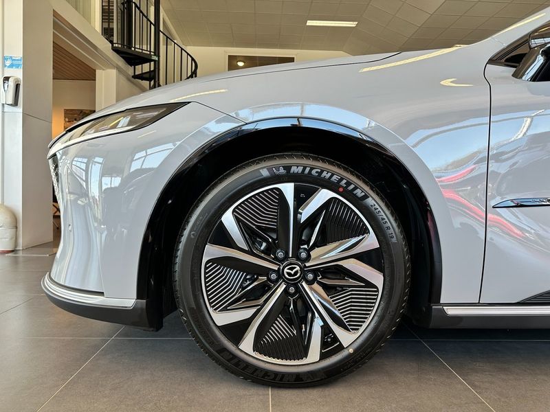 Mazda 6e bild 6
