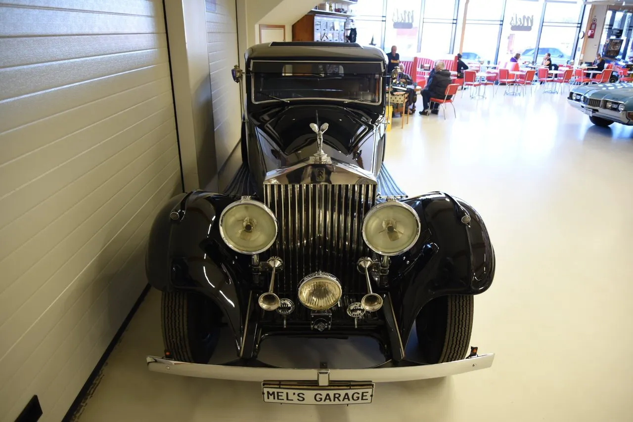 Vehicle image 36