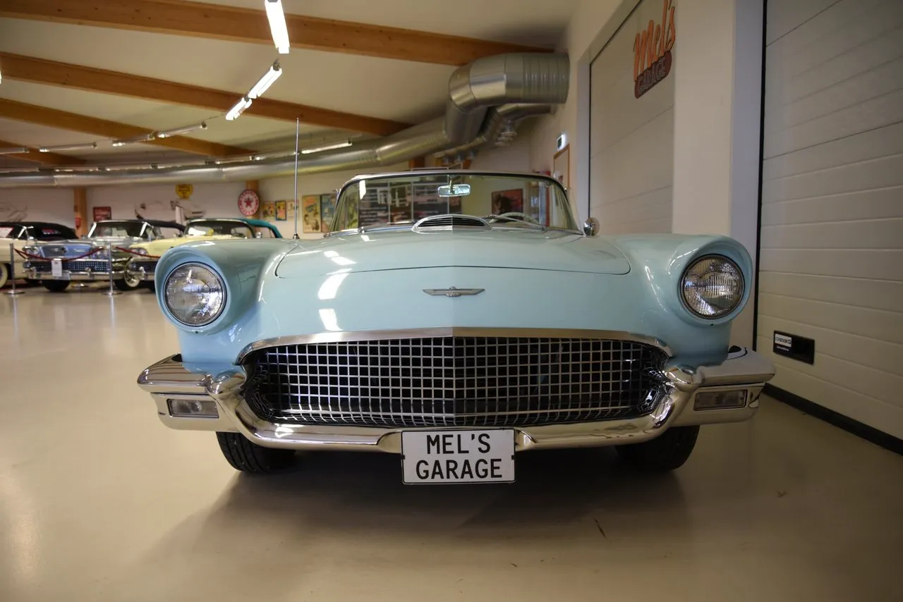 Vehicle image 35