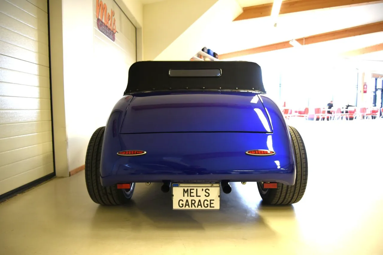 Vehicle image 31