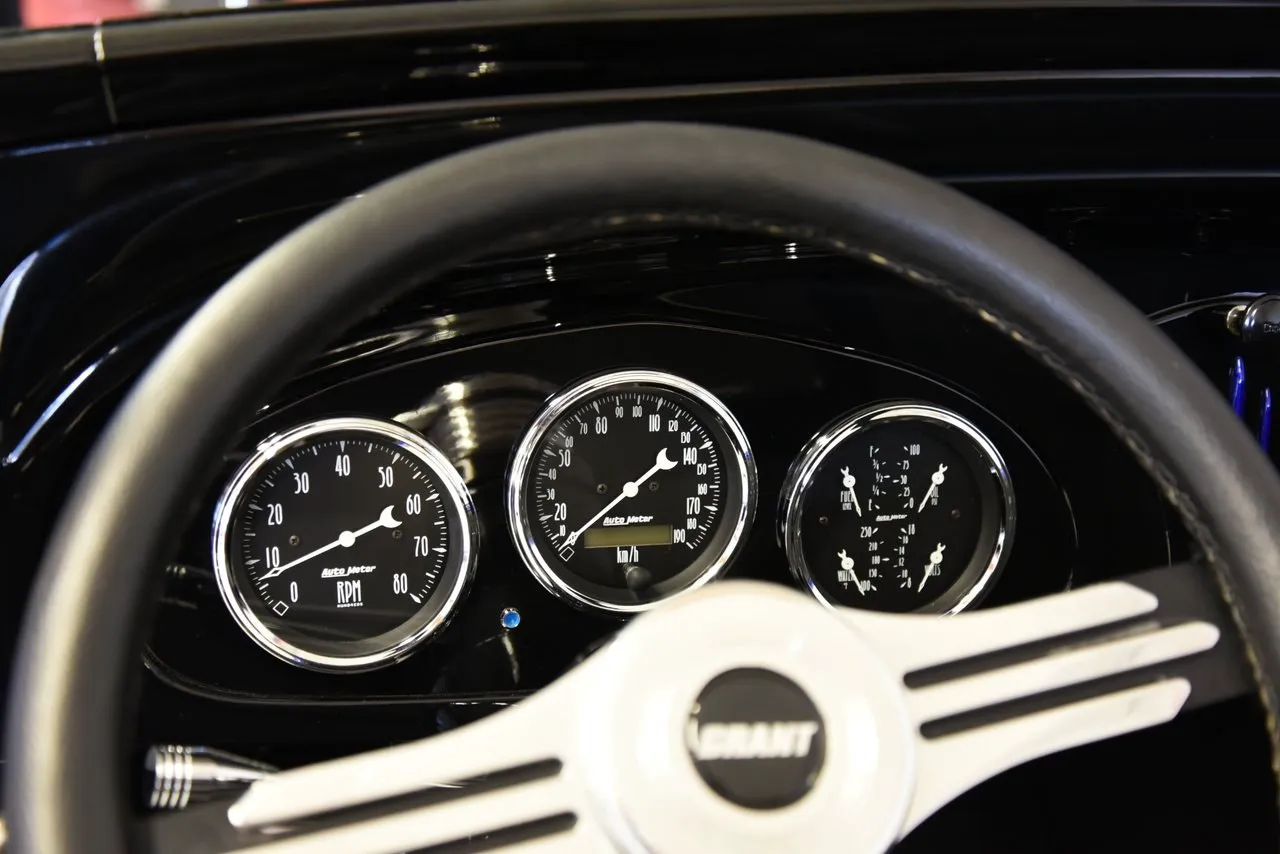 Vehicle image 25