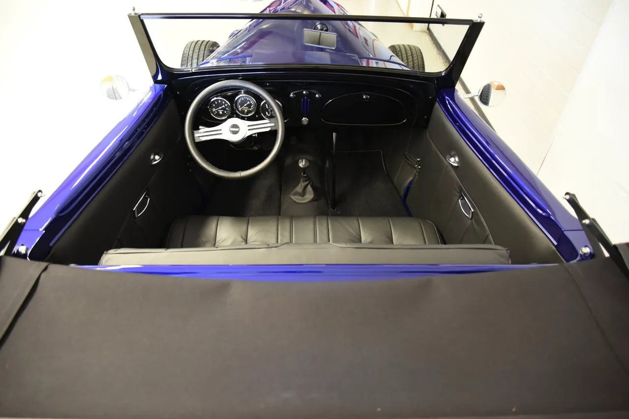 Vehicle image 30