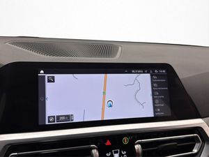 BMW 330 bild 17