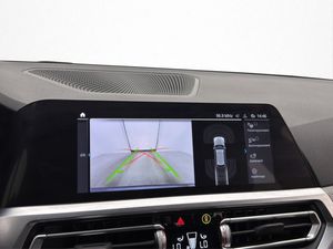BMW 330 bild 16