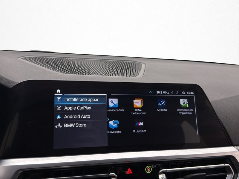 BMW 330 bild 18