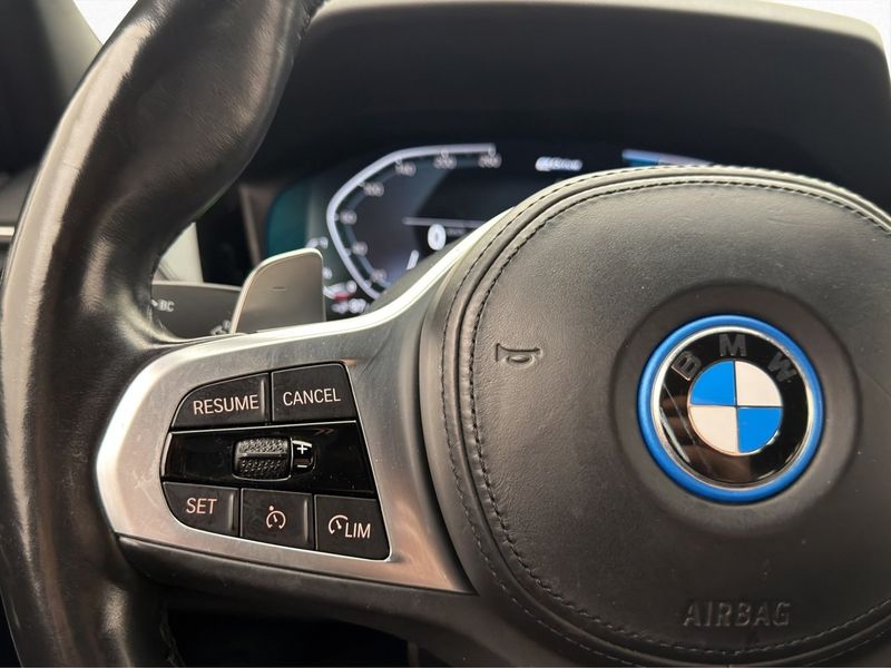 BMW 330 bild 12