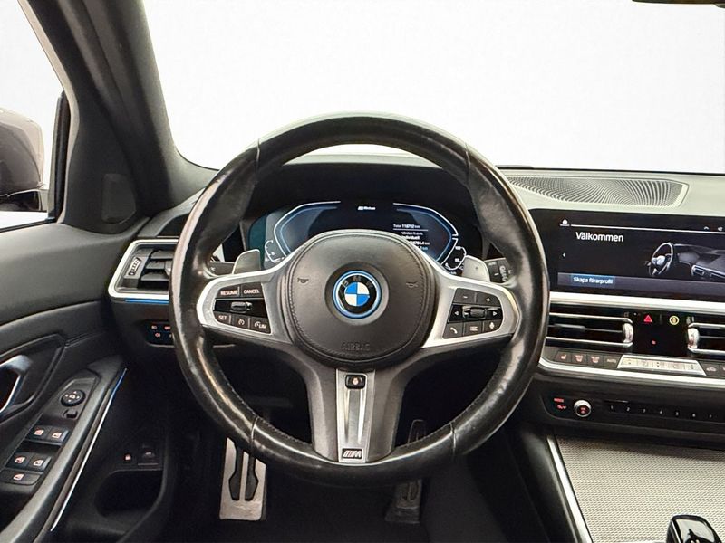 BMW 330 bild 11