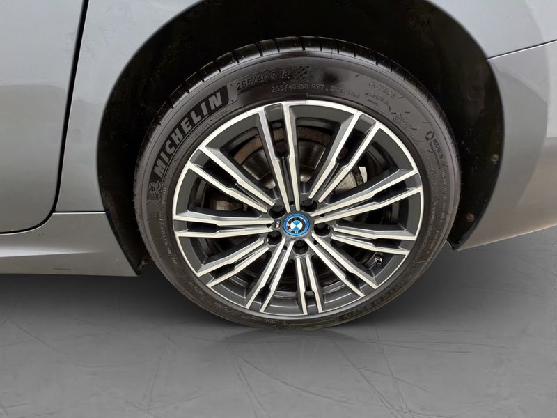 BMW 330 bild 28